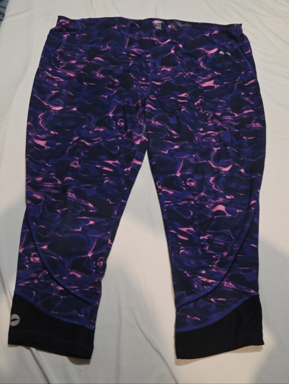 Avia Women's 2X purple design athletic capri leggings #05